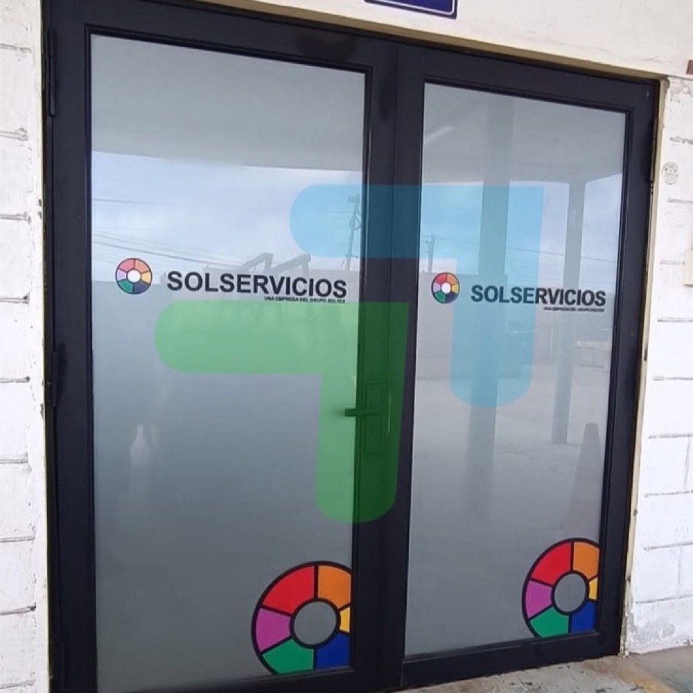 Puerta de aluminio comercial